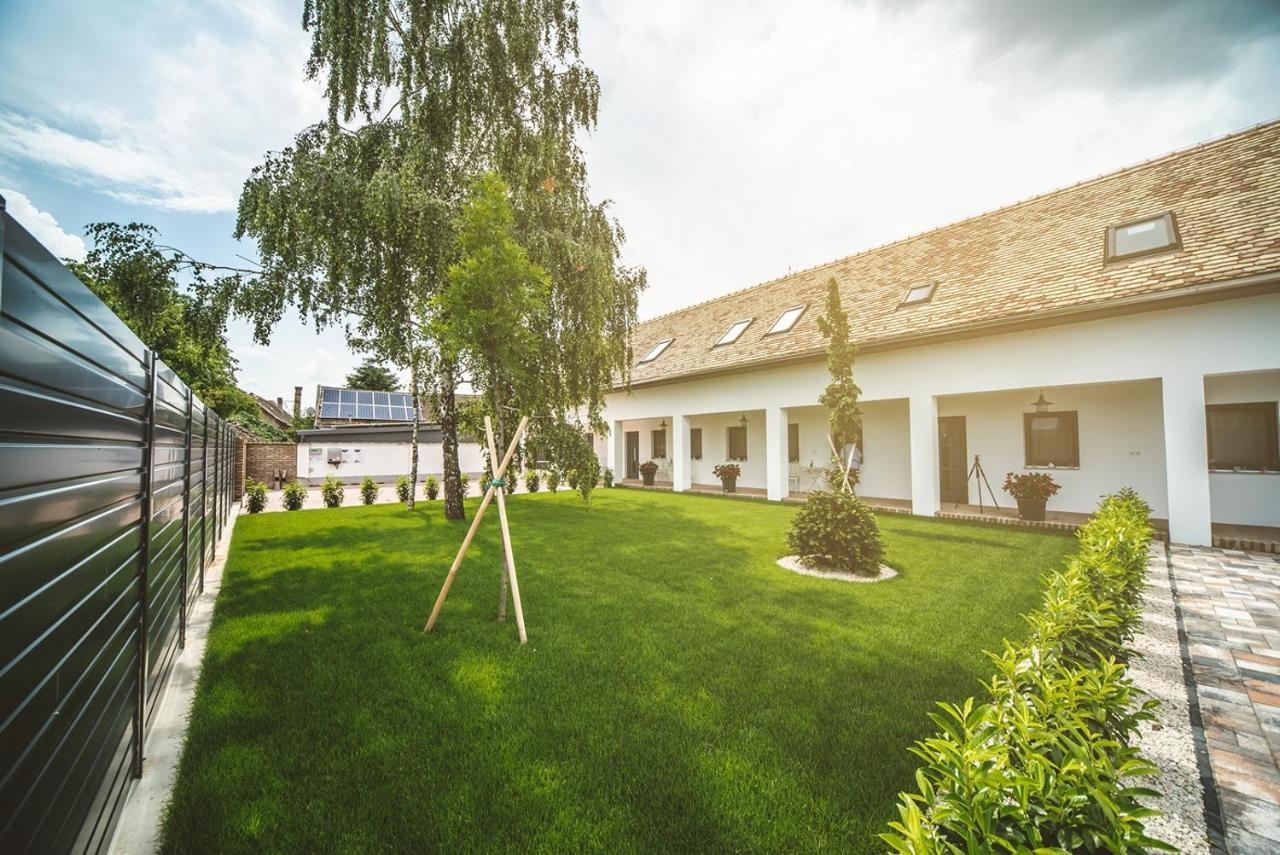 Palkonyha Panzio Speiz Gasztromuhely Bed & Breakfast Palkonya Luaran gambar